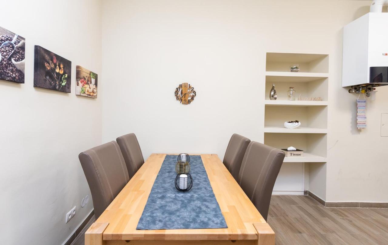 Comfortable Romantic 1 Bedroom Apartment Near Augarten Viena Exterior foto