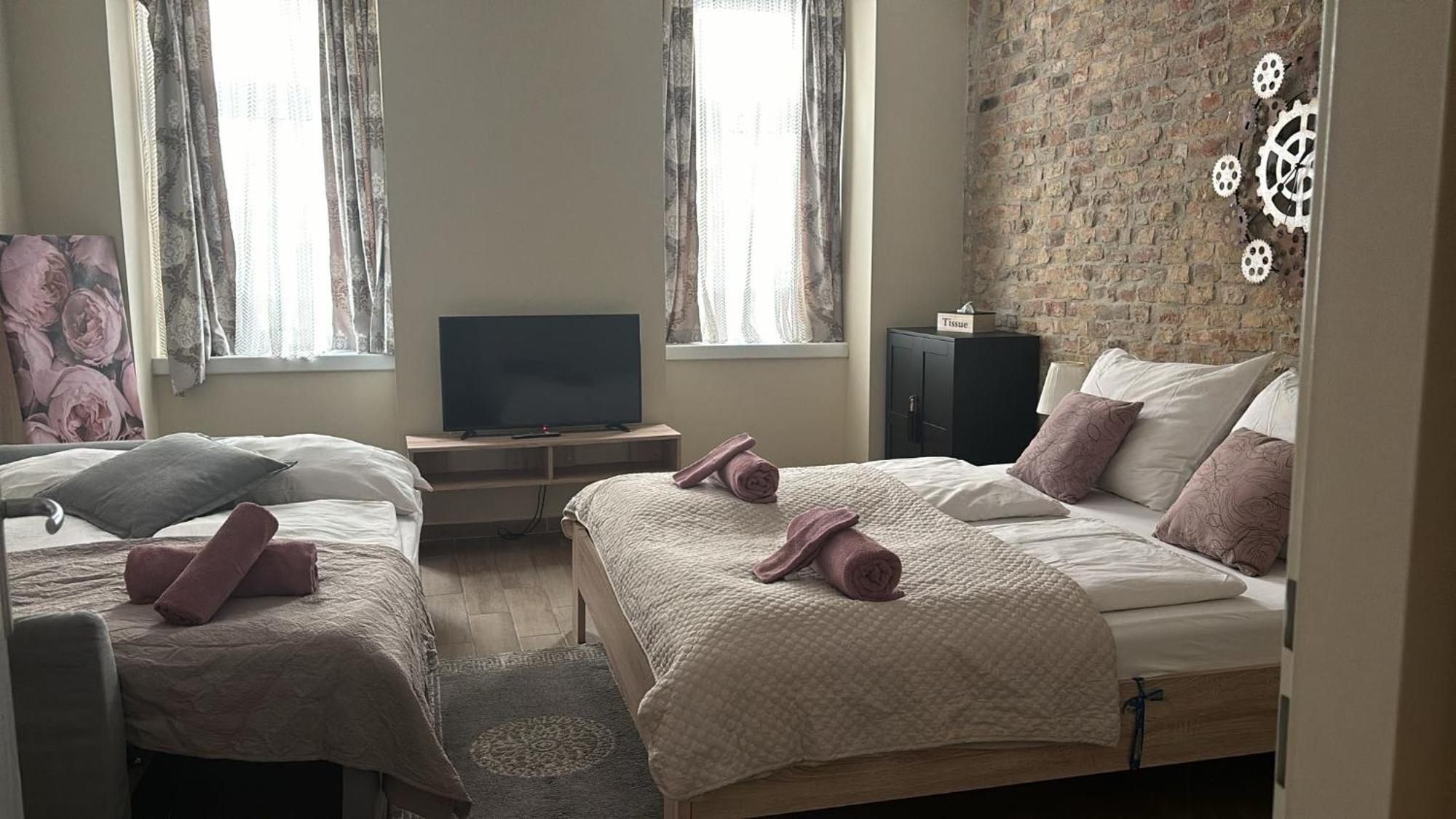 Comfortable Romantic 1 Bedroom Apartment Near Augarten Viena Exterior foto